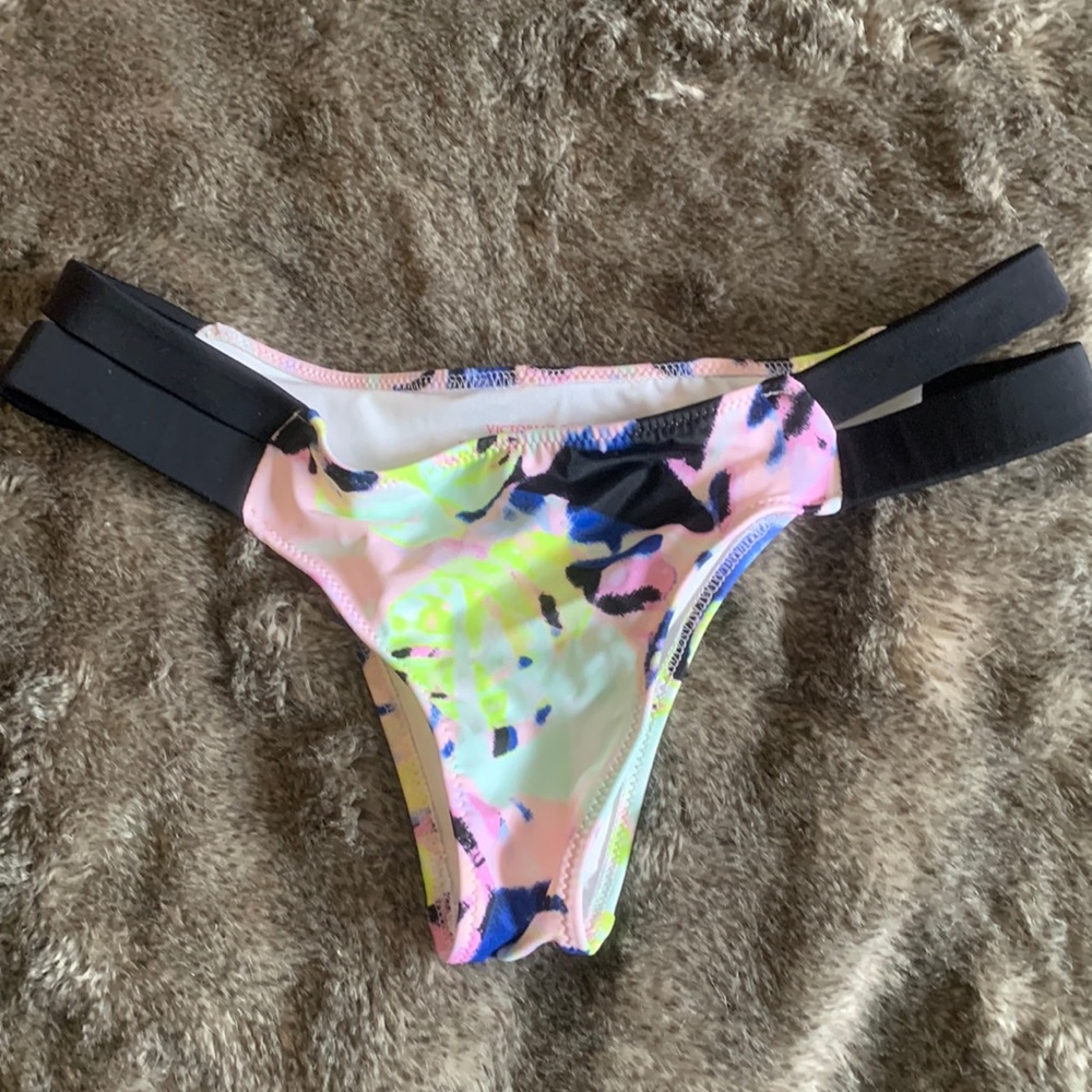 Victoria secrete bikini bottoms